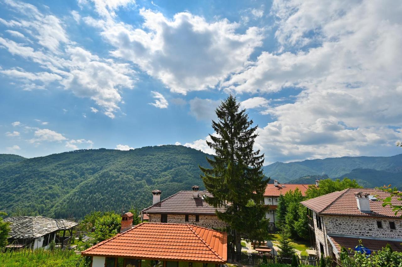 Rhodopes Legends Hotel Vrata Bagian luar foto