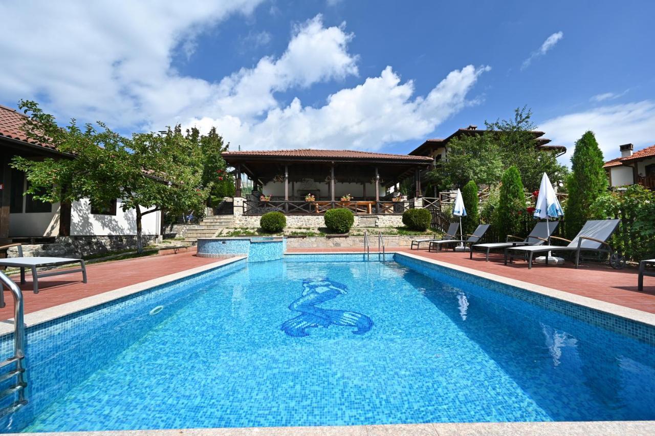 Rhodopes Legends Hotel Vrata Bagian luar foto