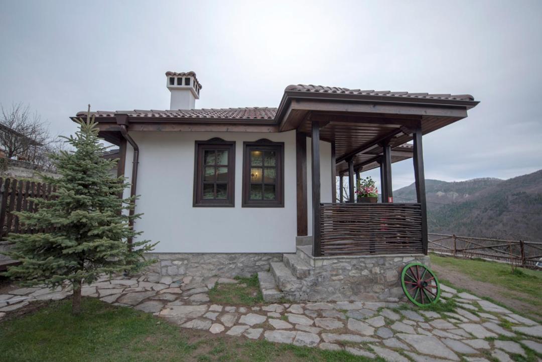Rhodopes Legends Hotel Vrata Bagian luar foto