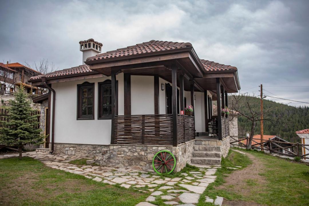 Rhodopes Legends Hotel Vrata Bagian luar foto