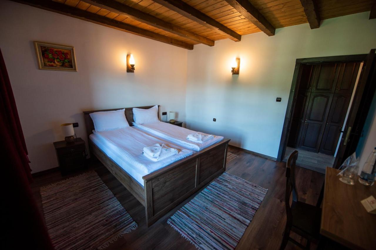 Rhodopes Legends Hotel Vrata Bagian luar foto