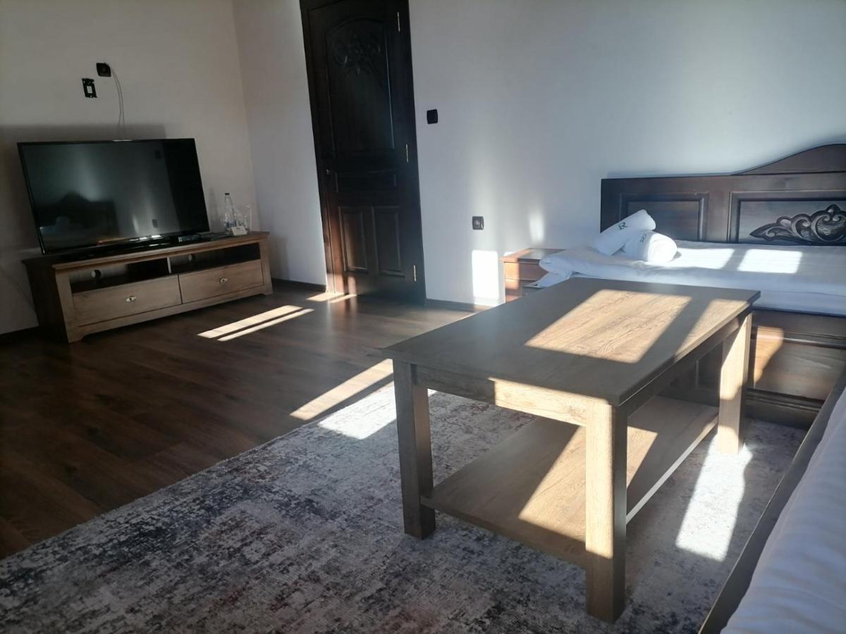 Rhodopes Legends Hotel Vrata Bagian luar foto