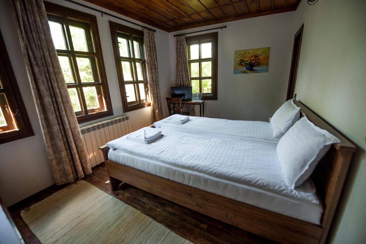 Rhodopes Legends Hotel Vrata Bagian luar foto