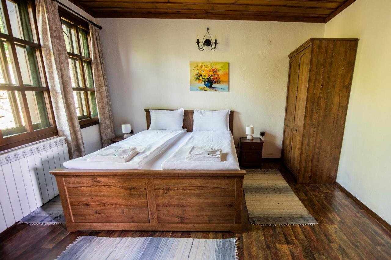 Rhodopes Legends Hotel Vrata Bagian luar foto