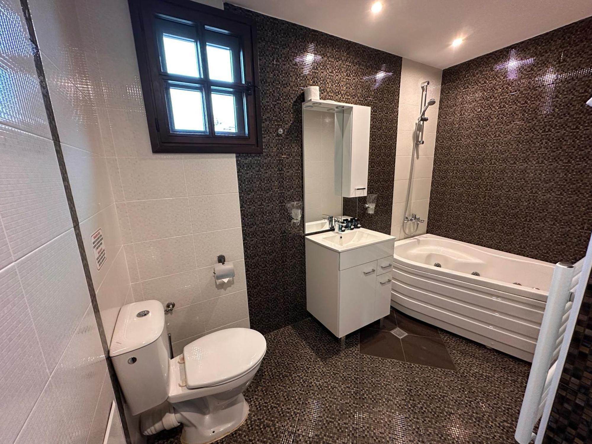 Rhodopes Legends Hotel Vrata Bagian luar foto