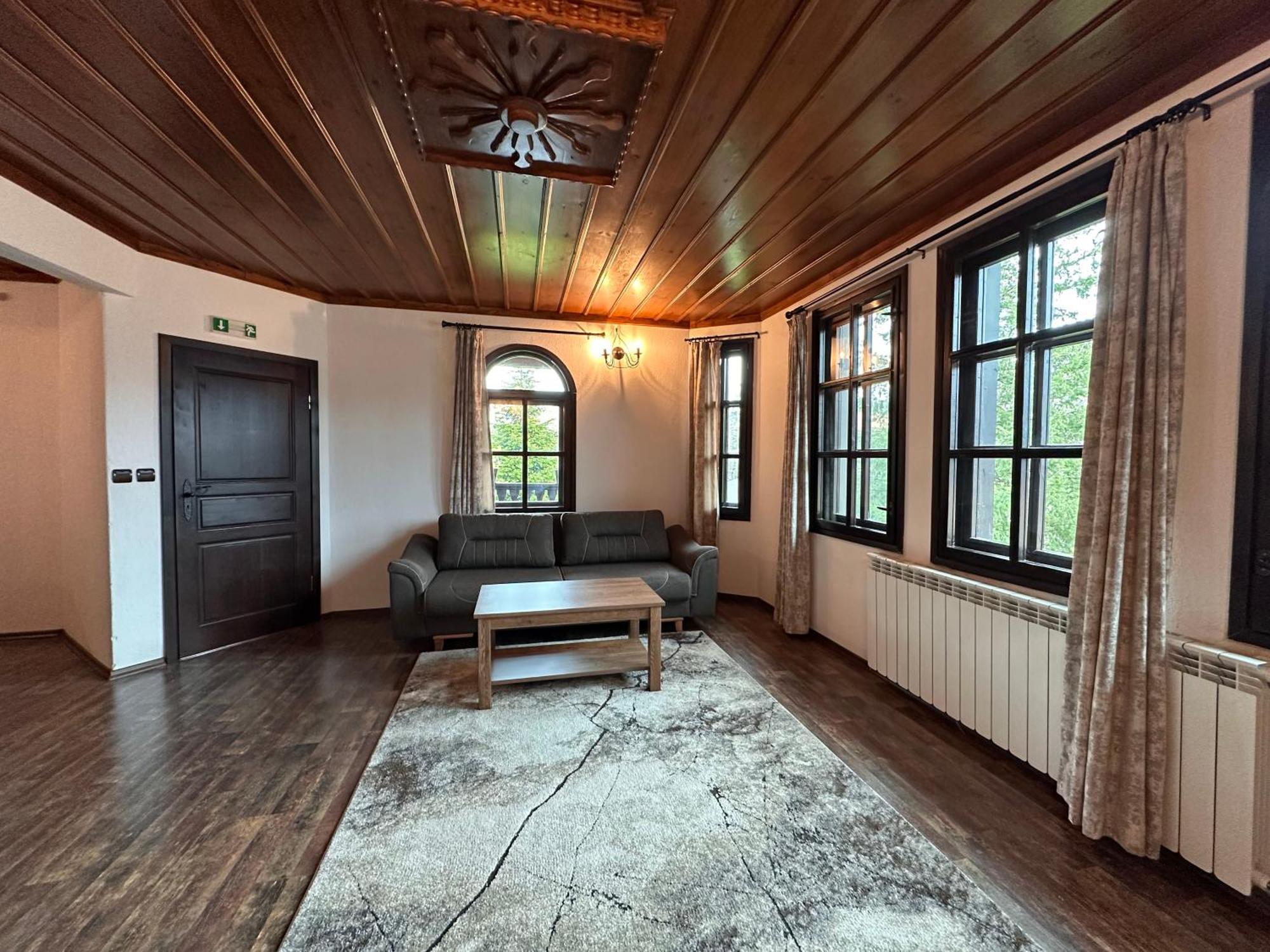 Rhodopes Legends Hotel Vrata Bagian luar foto