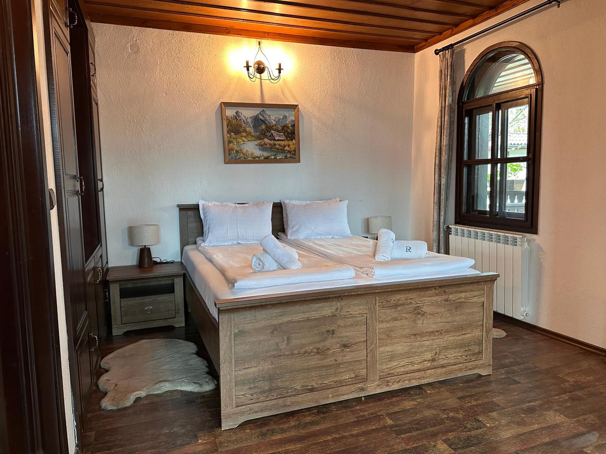 Rhodopes Legends Hotel Vrata Bagian luar foto