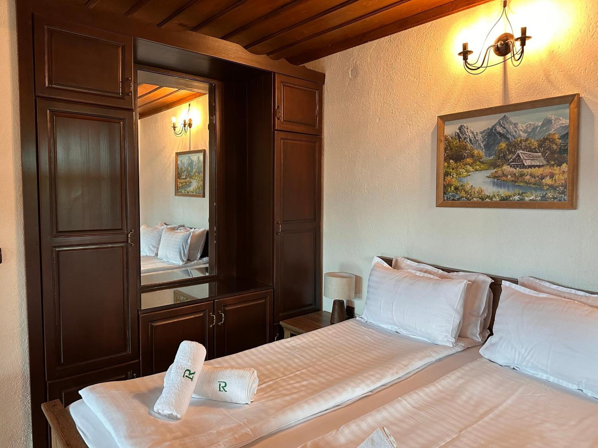 Rhodopes Legends Hotel Vrata Bagian luar foto