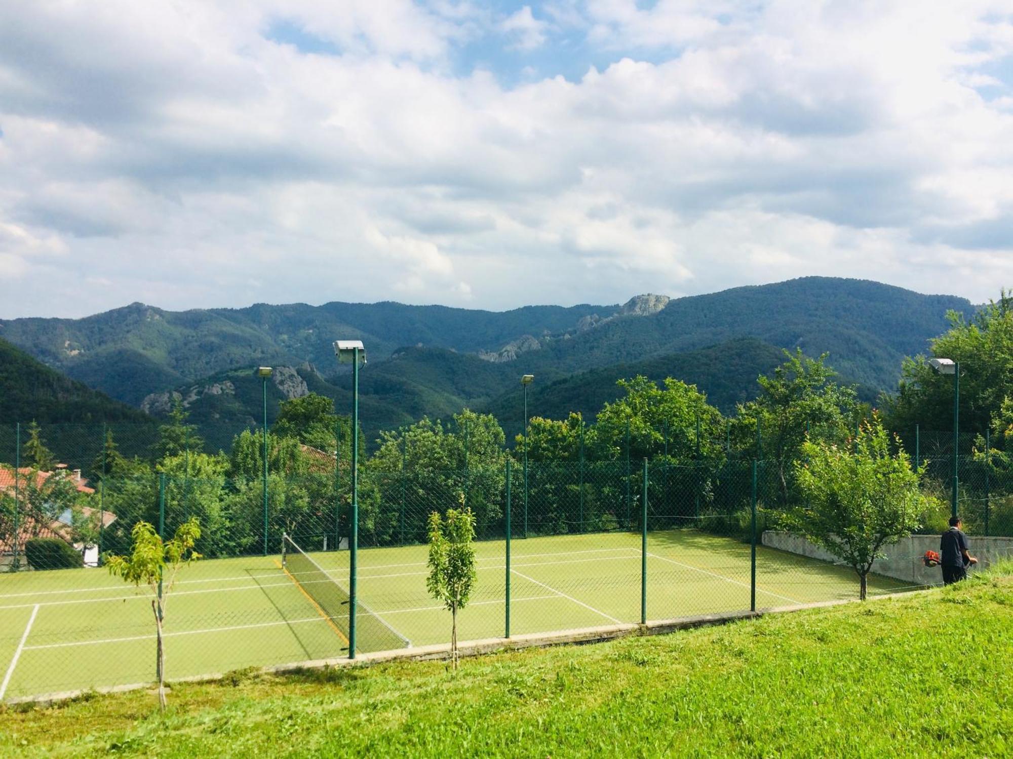 Rhodopes Legends Hotel Vrata Bagian luar foto