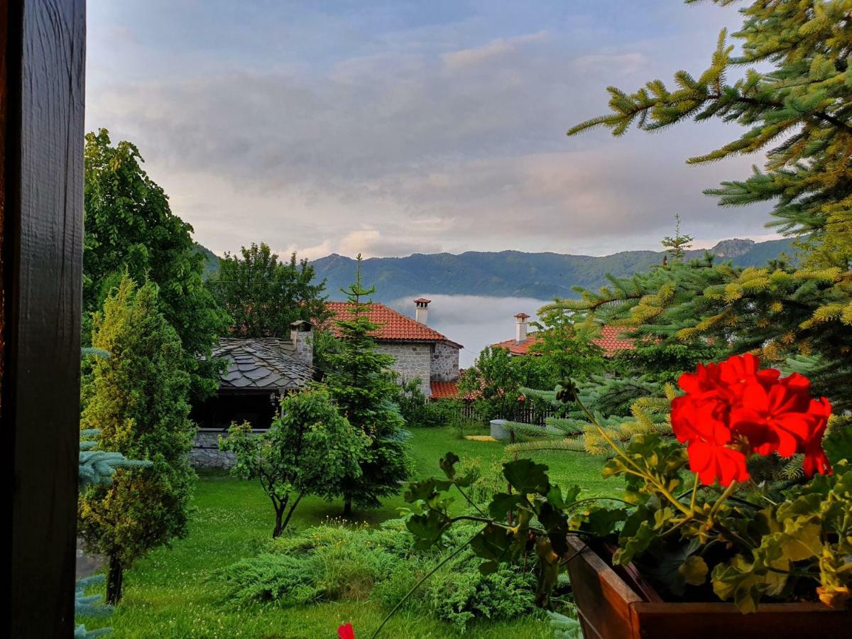 Rhodopes Legends Hotel Vrata Bagian luar foto